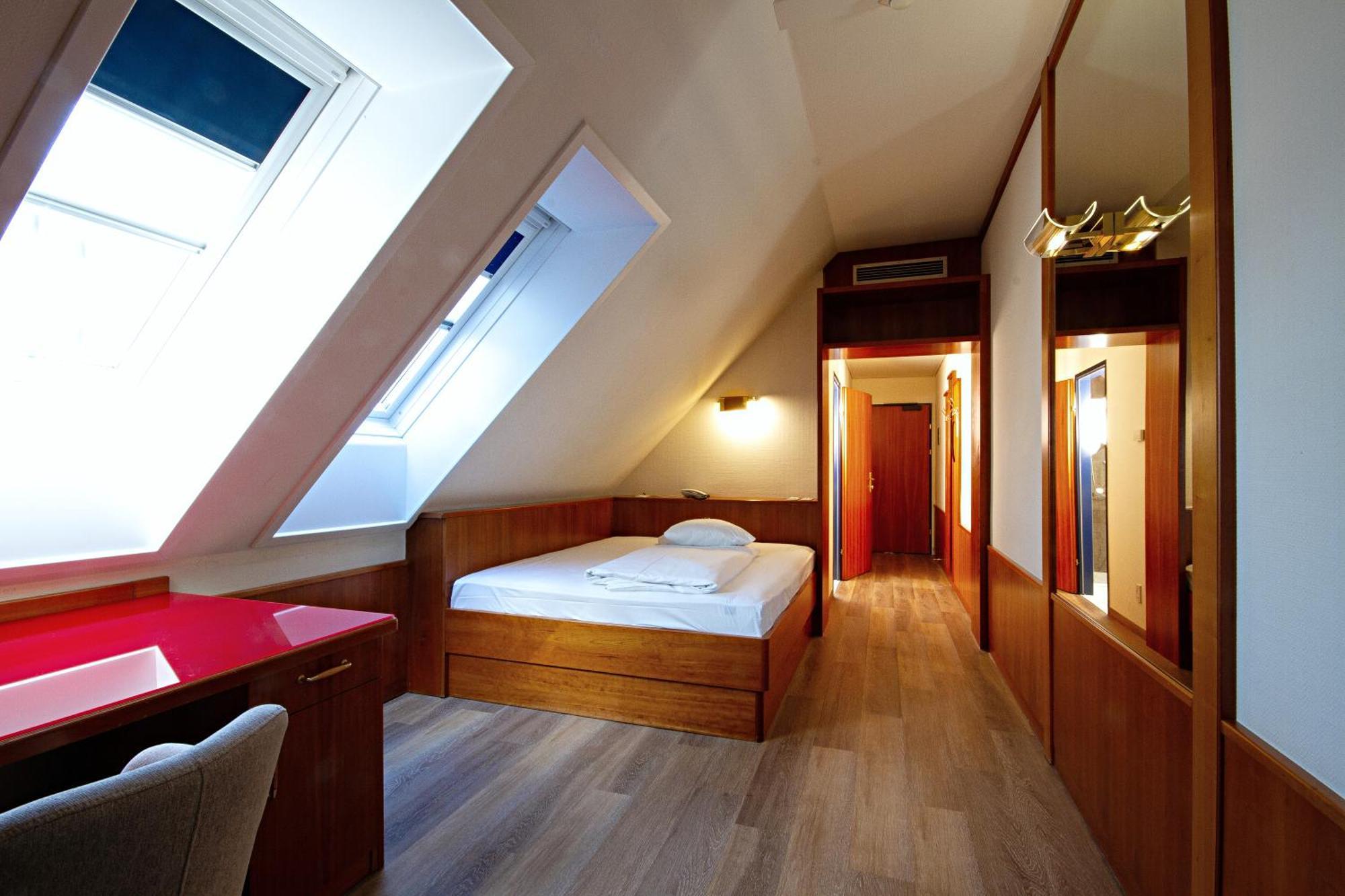 Hotel Vienna Sporthotel 4*